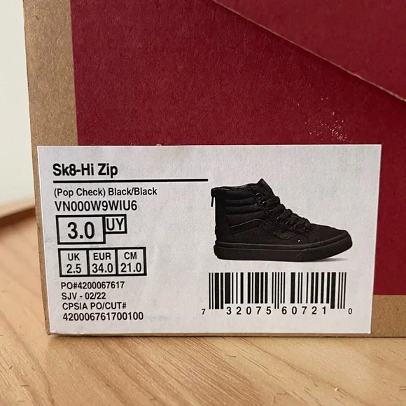 Sk8-Hi Zip - All Black - Picture 3 of 11